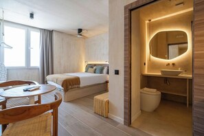 Een strijkplank/strijkijzer, gratis wifi, beddengoed