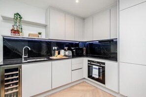 Fridge, microwave, oven, stovetop