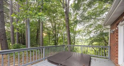 Spacious 4BR Getaway w/ Games, Pier & Firepit