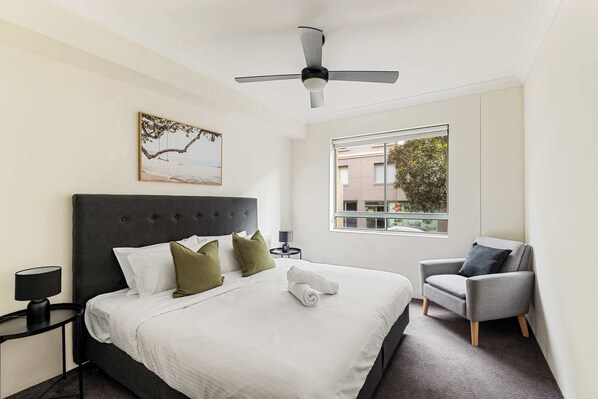 3 chambres, fer et planche à repasser, lit de bébé portatif, Wi-Fi