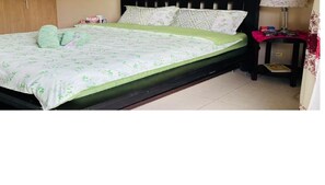 1 bedroom, iron/ironing board, WiFi, bed sheets - Cozy Pines by L❤️B, your peaceful getaway in Crosswinds, Tagaytay. (Tagaytay City)