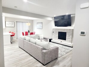 Smart TV, caminetto
