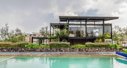 Casa Biznaga by Cosmos Homes