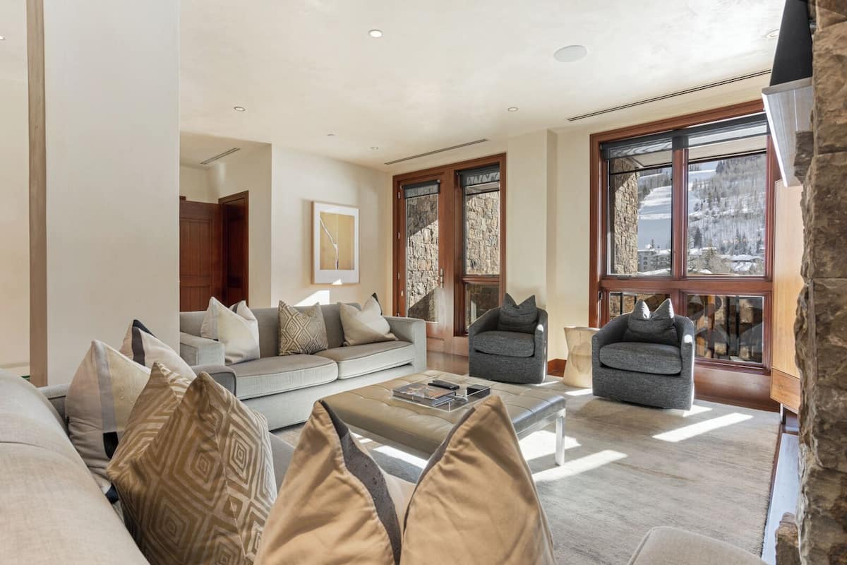 Deluxe Apartment, Mountain View | Living area