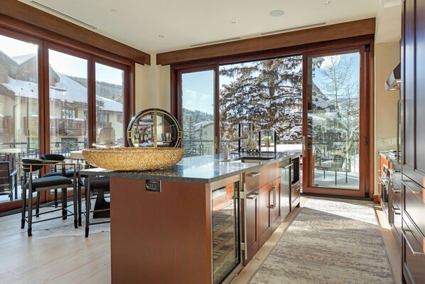 Deluxe Penthouse, Mountain View, Corner | Private kitchen