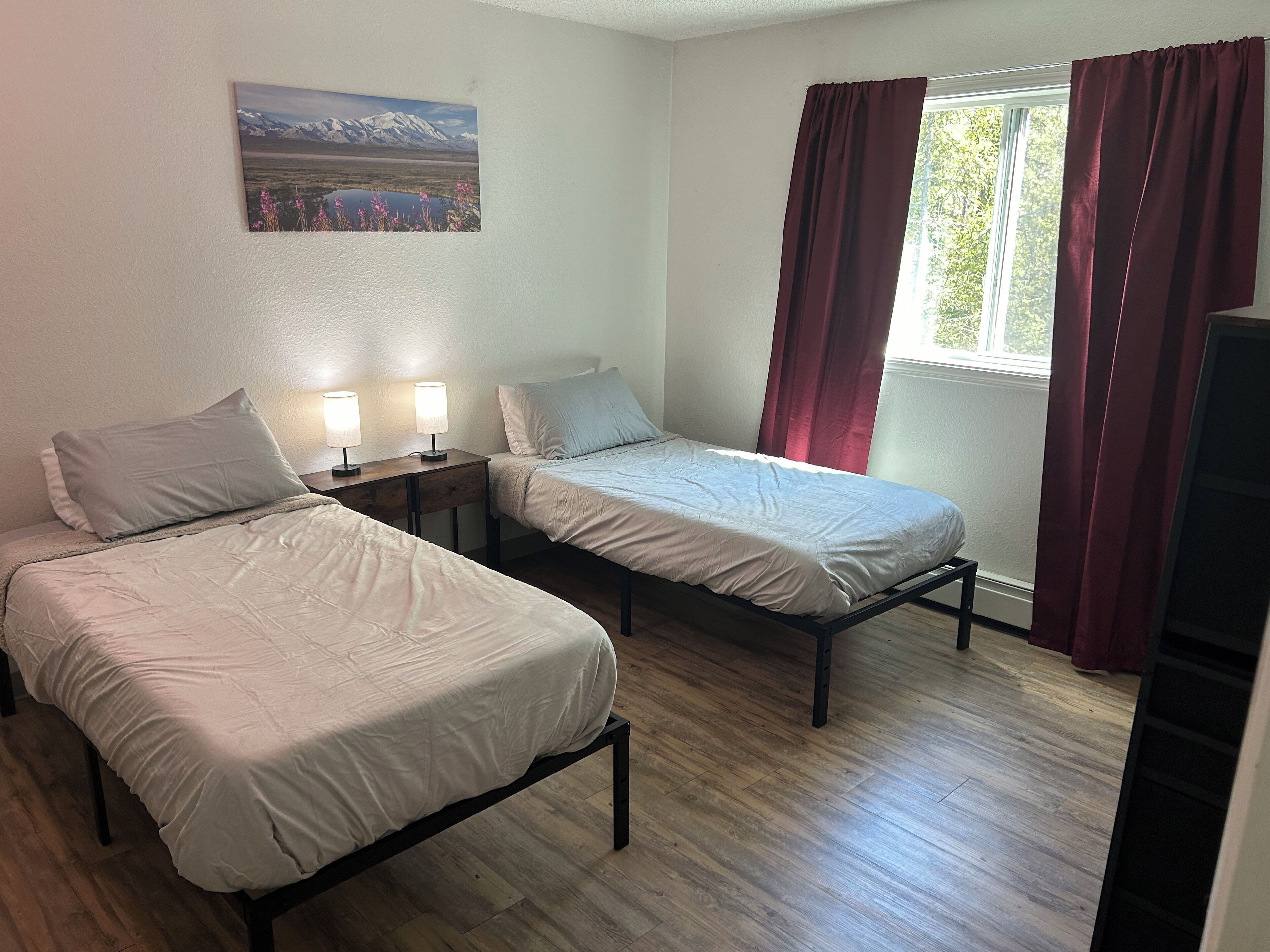 2 bedrooms, in-room safe, desk, iron/ironing board