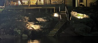 Dockside Cabin- waterfront, kayaking, fishing, swimming