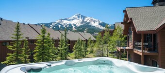Best Views in Big Sky! 3-bedrooms with Private Hot Tub! Walk to Ski Shuttle!