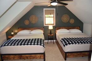 3 bedrooms, iron/ironing board, WiFi, bed sheets