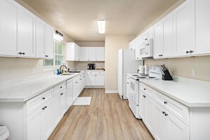 Microwave, oven, stovetop, dishwasher