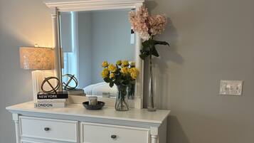 1 chambre, bureau, accès au Wi-Fi (inclus), literie fournie