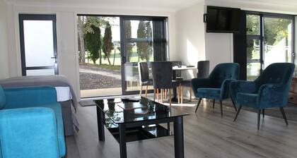 Tikitere Treasure - Peace, serenity and plenty of birdsong.
Studio unit.