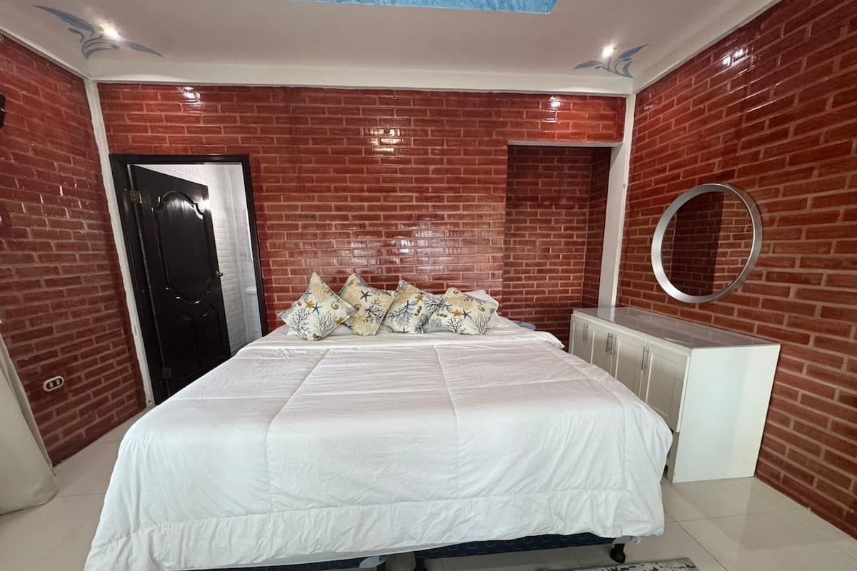 Comfort Suite, Sea View | Free WiFi