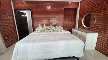 Comfort Suite, Sea View | Free WiFi