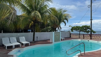 Comfort Suite, Sea View | Pool | Outdoor pool