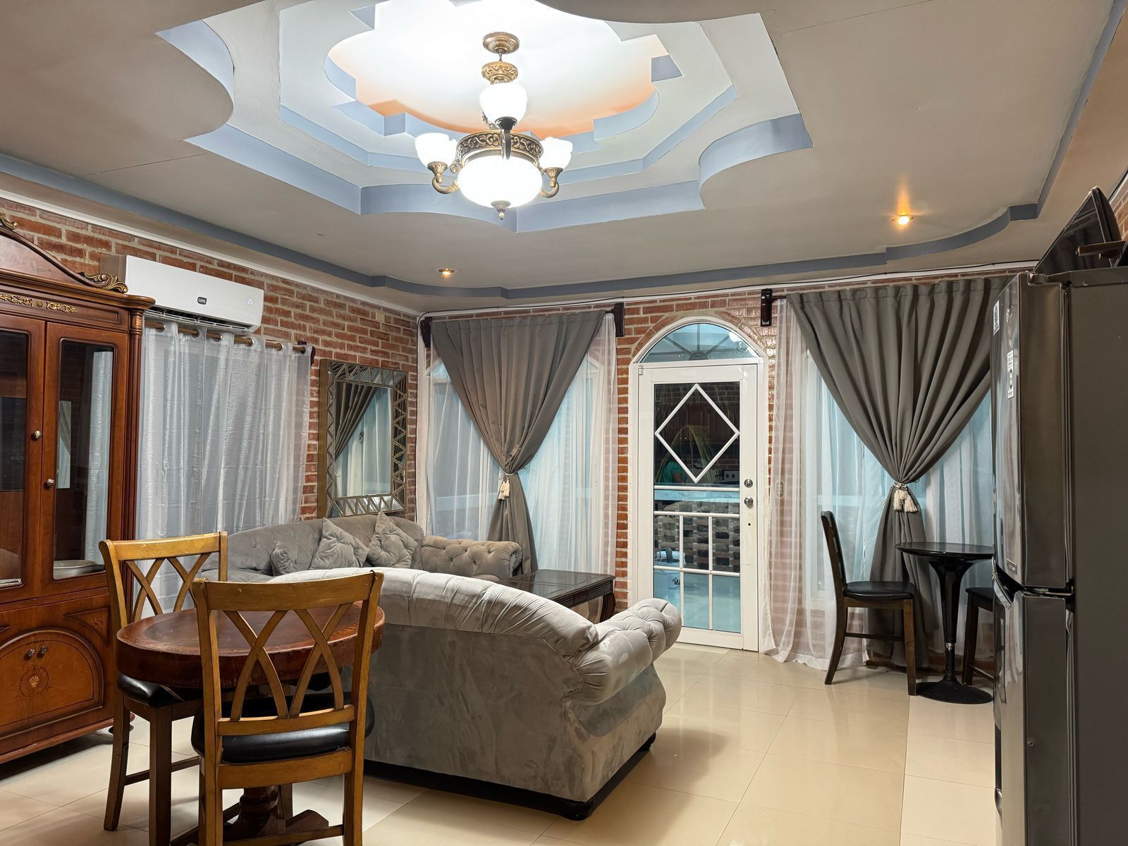 Comfort Suite, Sea View | Living area