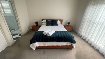 2 makuuhuonetta, Wi-Fi, vuodevaatteet