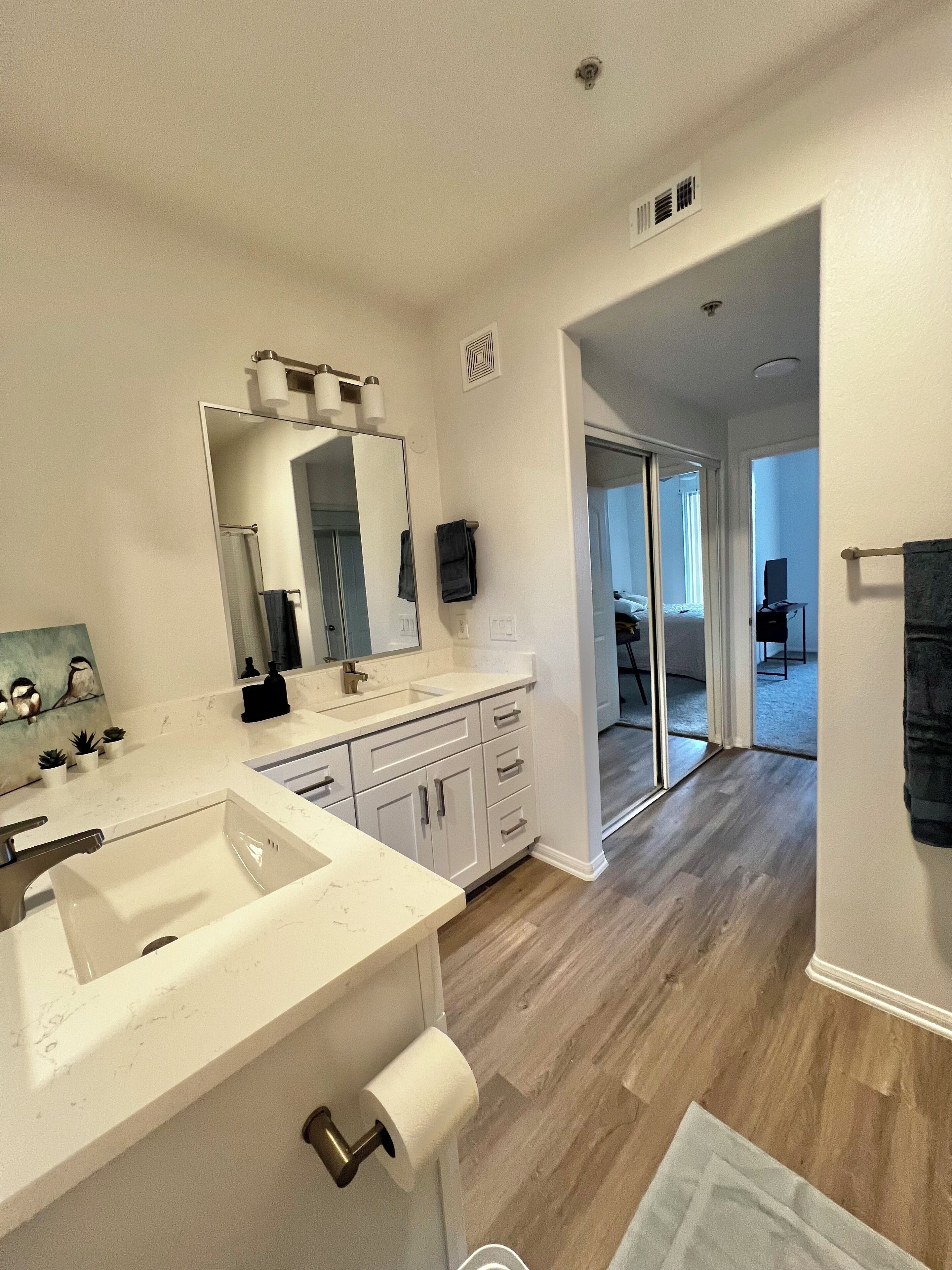 ヘアドライヤー、タオル、石鹸、シャンプー