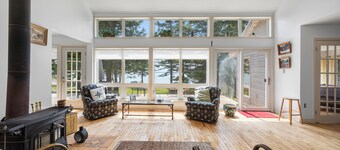 Spacious 5-Bed Gulf View Home for Families, Groups, and Coastal Getaways