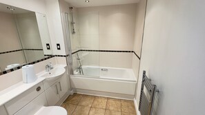 Douche, serviettes fournies