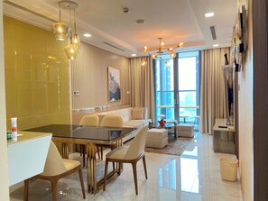 Deluxe Apartment, 2 Bedrooms, Balcony, City View | Living area