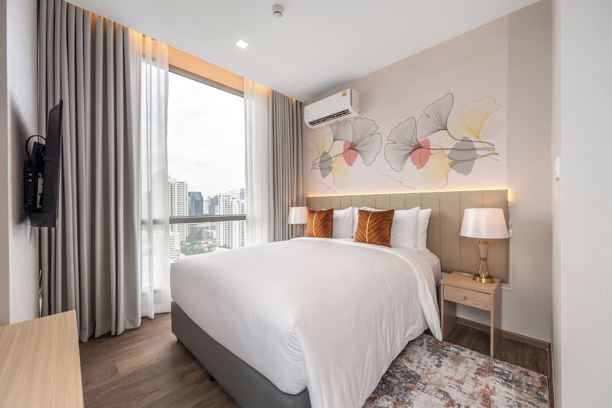 Deluxe Room | In-room safe, desk, free WiFi, bed sheets