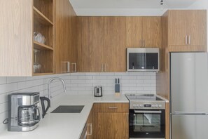 Frigorifero, microonde, forno, lavastoviglie