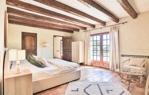 6 Schlafzimmer, Bügeleisen/Bügelbrett, WLAN, Bettwäsche