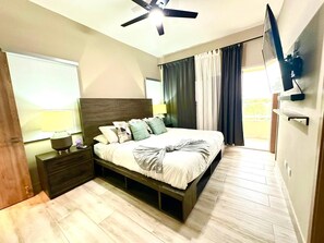 4 bedrooms, iron/ironing board, WiFi, bed sheets