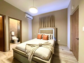 4 Schlafzimmer, Bügeleisen/Bügelbrett, WLAN, Bettwäsche
