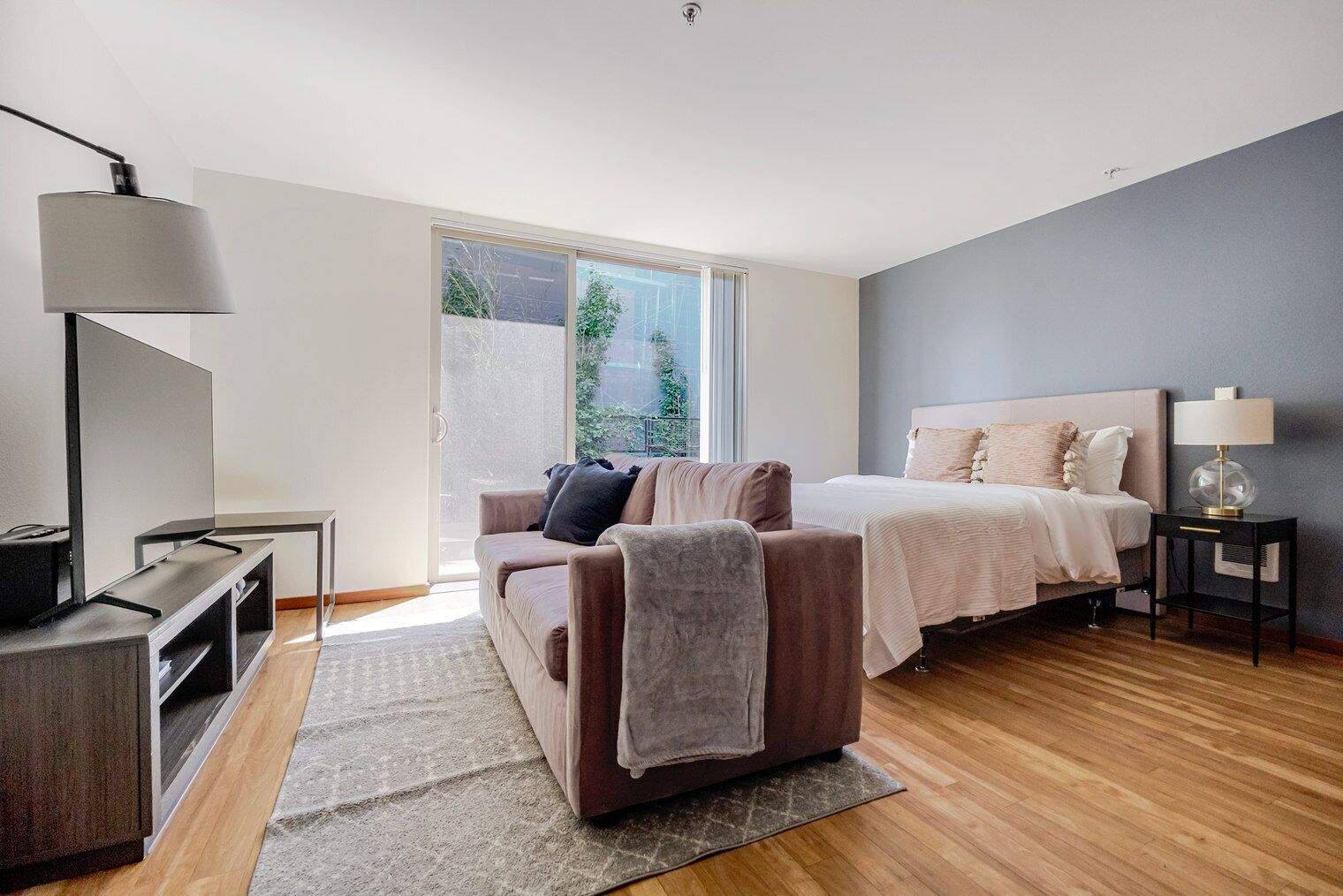 Strykejern/-brett, wi-fi og sengetøy