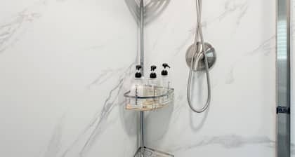 Tiny House + Smart Bidet and Water-Purify System+ no pets allowed .
