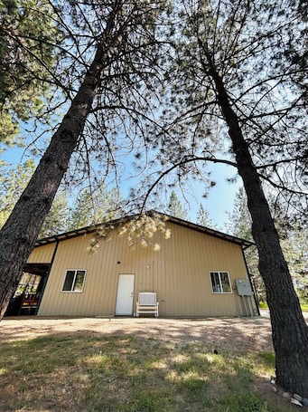 Exterior. Cozy apartment nestled in the hills of Kettle Falls overlooking Lake Roosevelt.