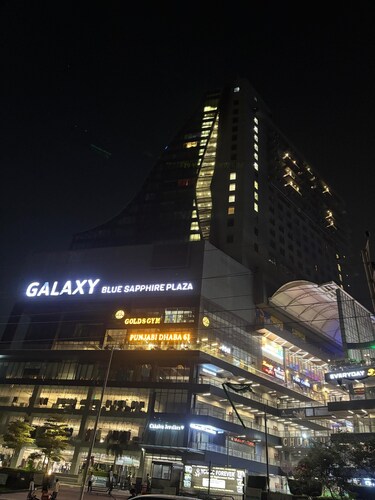 Vaelora Stay - Luxe Studio, Galaxy Blue Sapphire Plaza