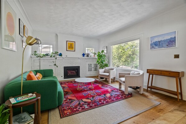 Smart TV, books, computer monitors, printers