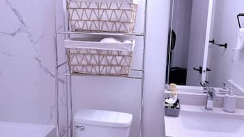 Towels, soap, shampoo, toilet paper
