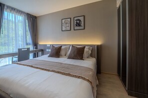 2 bedrooms, iron/ironing board, WiFi, bed sheets - Luxurious 2BR Rooftop Pool & Gym Thong lor BTS (Krung Thep Maha Nakhon)