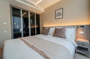 2 bedrooms, iron/ironing board, WiFi, bed sheets - Luxurious 2BR Rooftop Pool & Gym Thong lor BTS (Krung Thep Maha Nakhon)