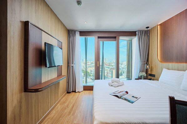 Deluxe Studio, City View | View from room