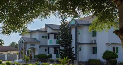 LLOYDS BEACH RESORT and SPA