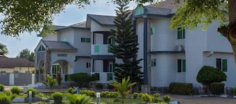 LLOYDS BEACH RESORT and SPA