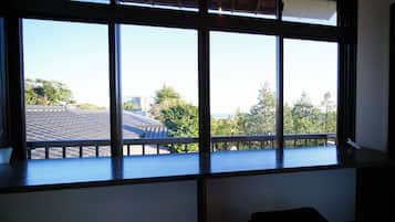 Japanese-style Apartment | Free WiFi, bed sheets