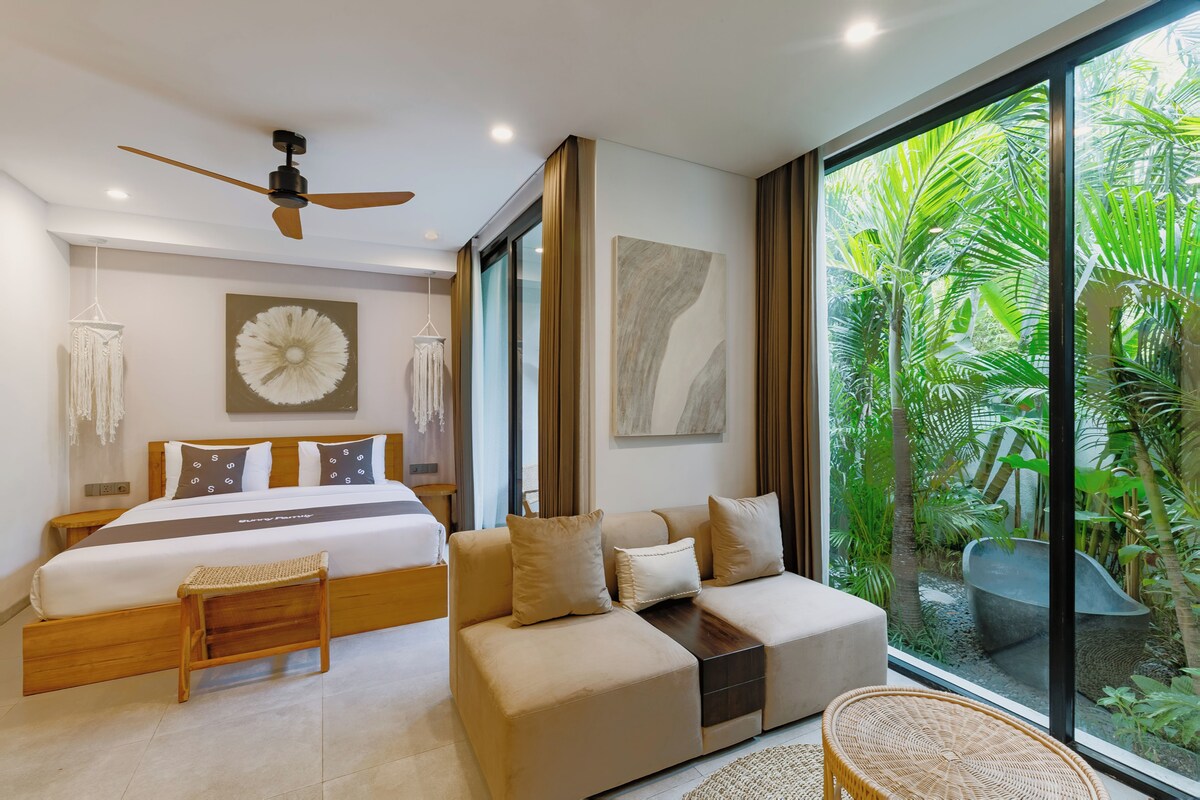 One Bedroom Suite with Garden View