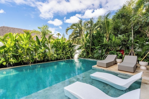 Sunny Muse by Betterplace