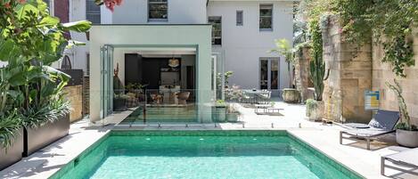 Una piscina climatizada