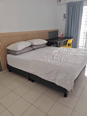 Family Apartment | Iron/ironing board, free WiFi