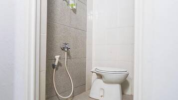 Standard Single Room | Bathroom