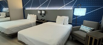 Brand New Modern Beautiful Room in Chicago, with WiFi, AC and TV.