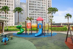 Children’s play area – outdoor