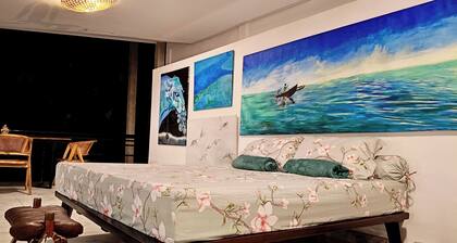 Skylodge B&B - Bali Jungle Retreat with Fine Dining & Eco Pool